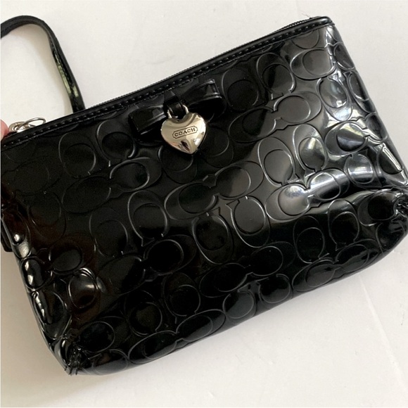 Coach Bag Signature Patent Glossy F49562 Wristlet Pouch Black - Picture 3 of 15